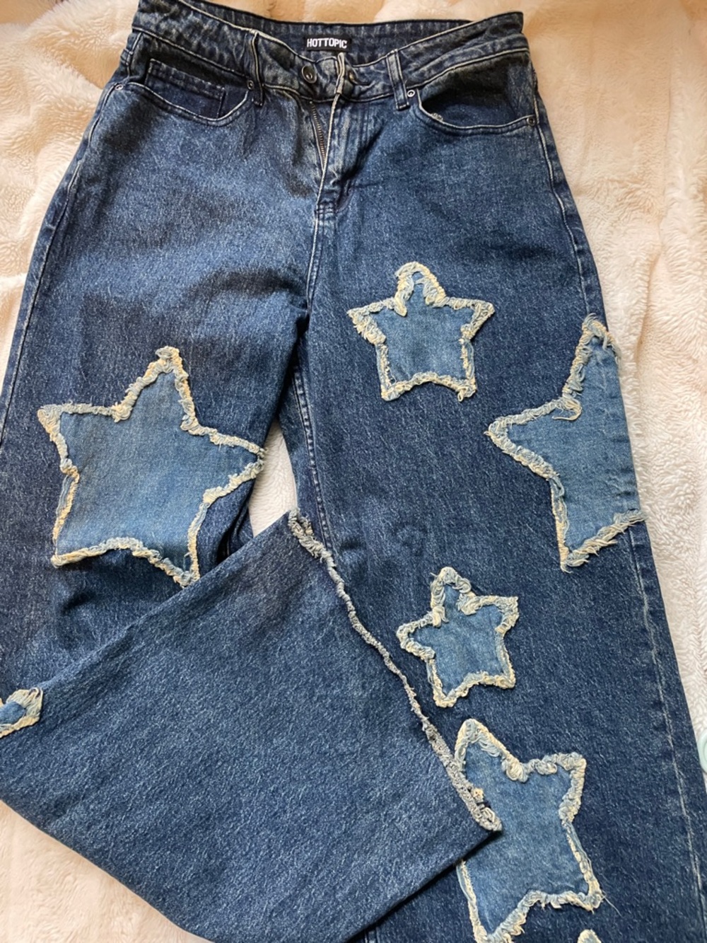 Hot Topic Blue Star Patch jeans